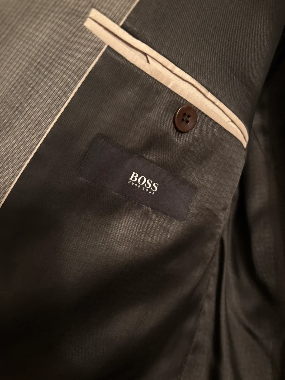 Hugo Boss Suit - Size 46L image indicator(2)