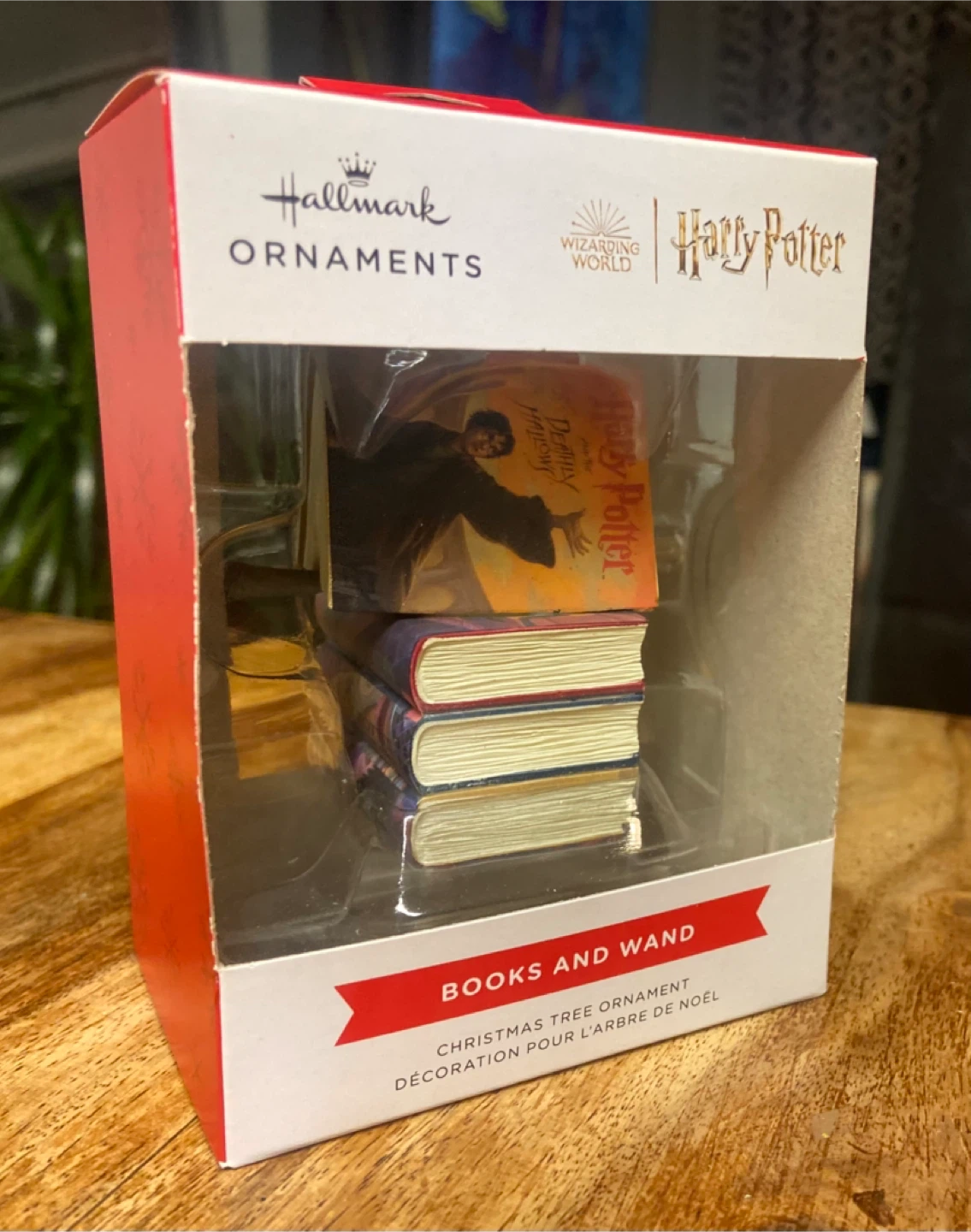 NEW: Hallmark Harry Potter Books and Wand Ornament - photo 2