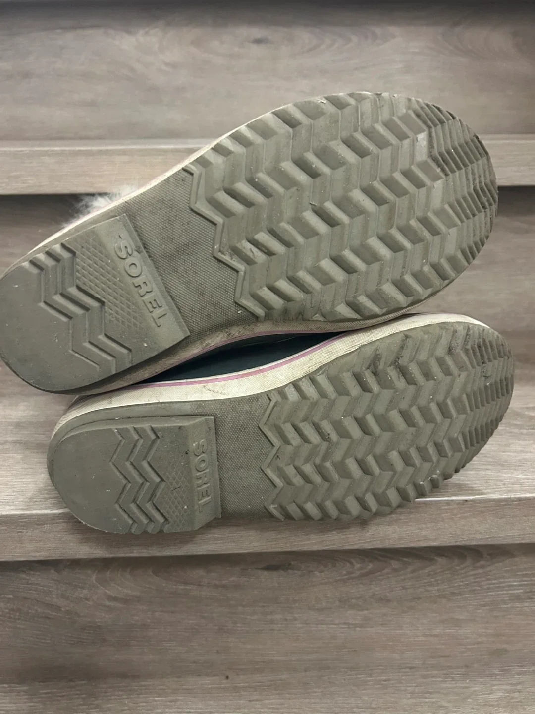 Sorel Winter Boots - youth Size 6 /woman size 7.5-8 image indicator(6)