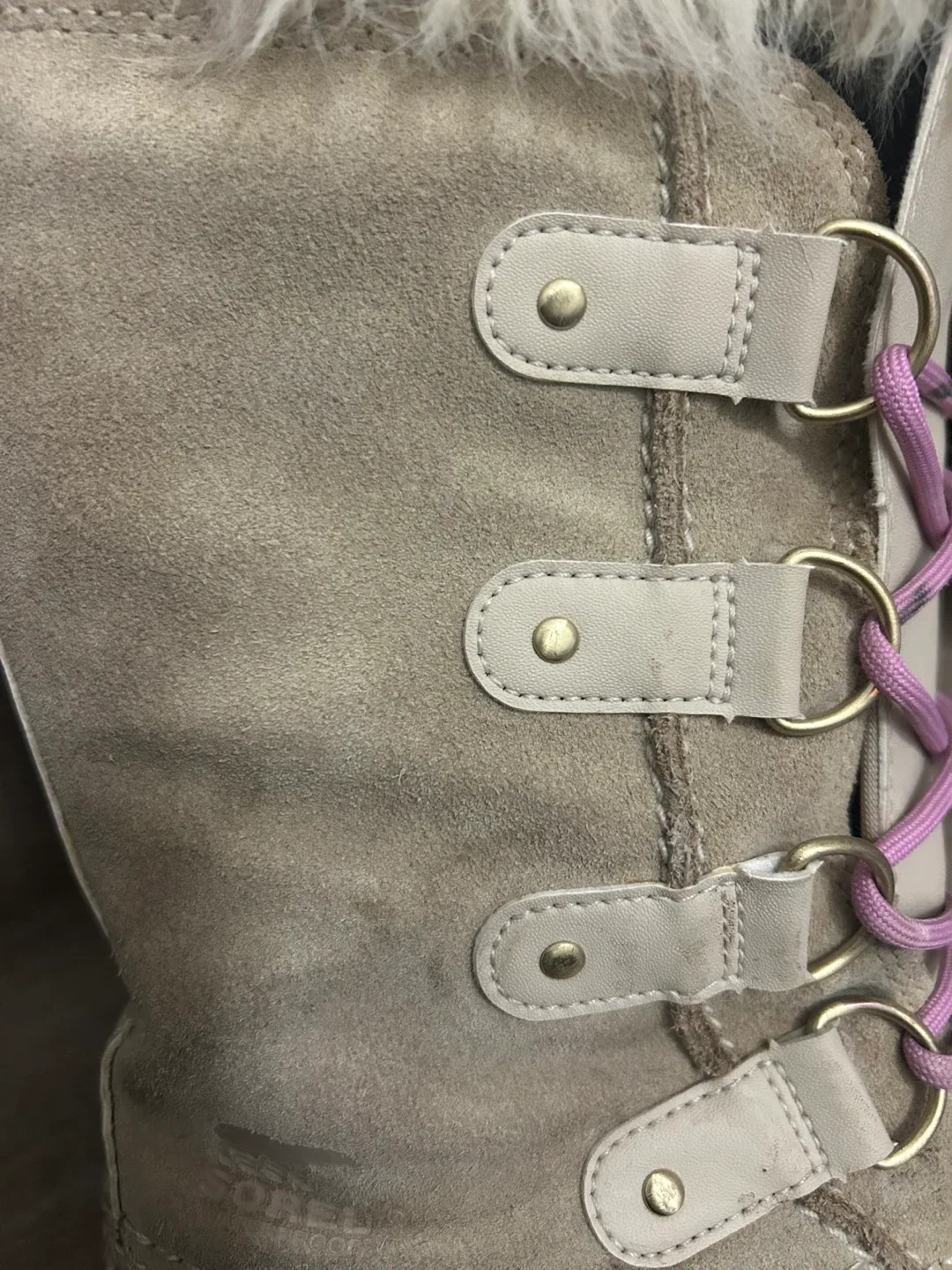 Sorel Winter Boots - youth Size 6 /woman size 7.5-8 image indicator(8)