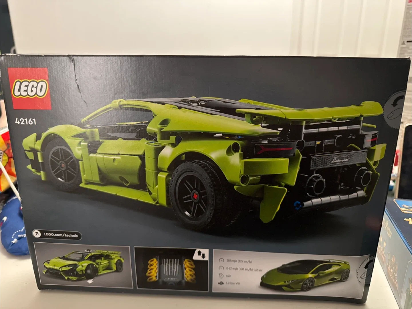 LEGO Technic Lamborghini Huracán Tecnica 42161 image indicator(2)