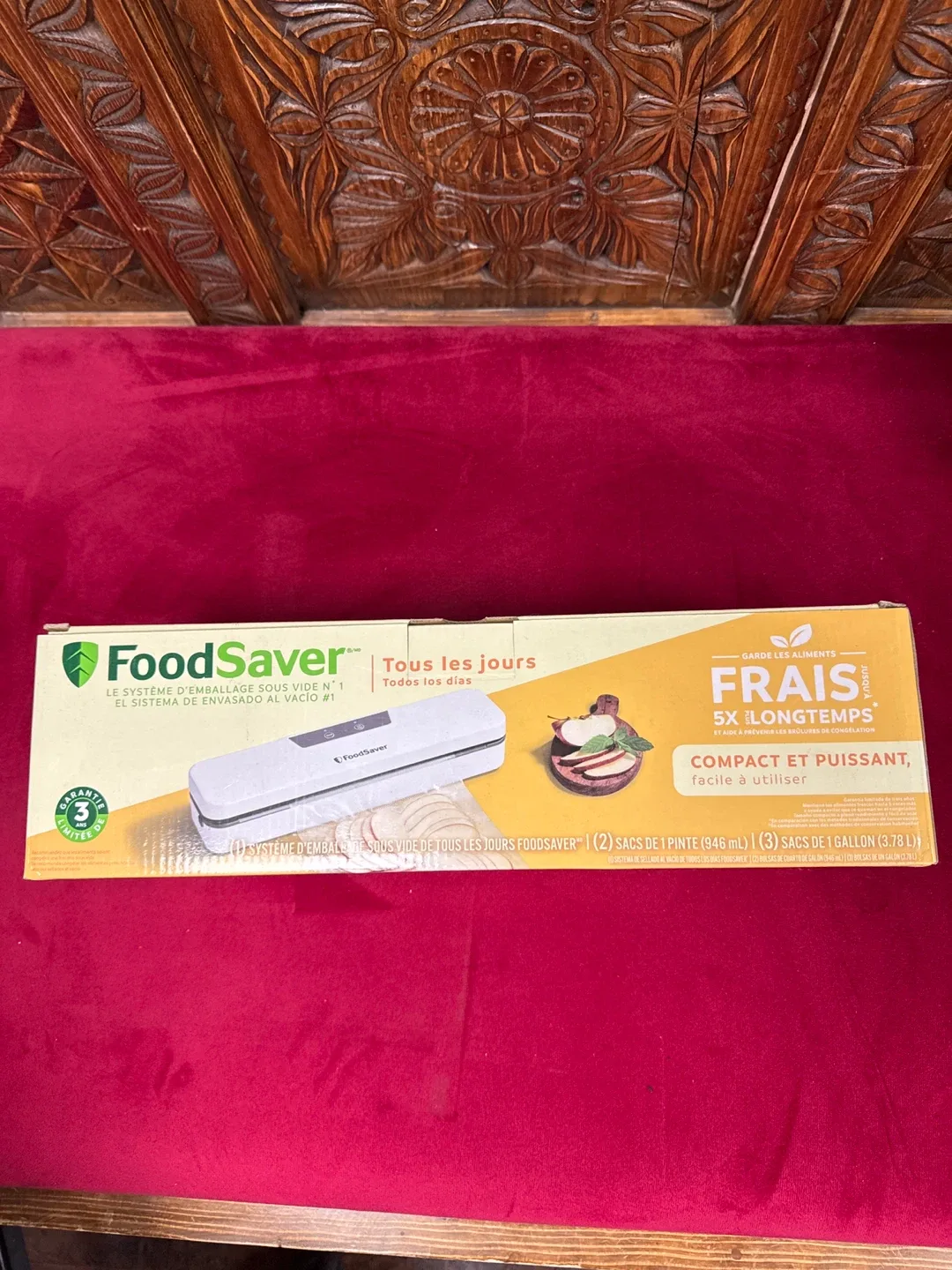 FoodSaver Vacuum Sealing System thumbnail