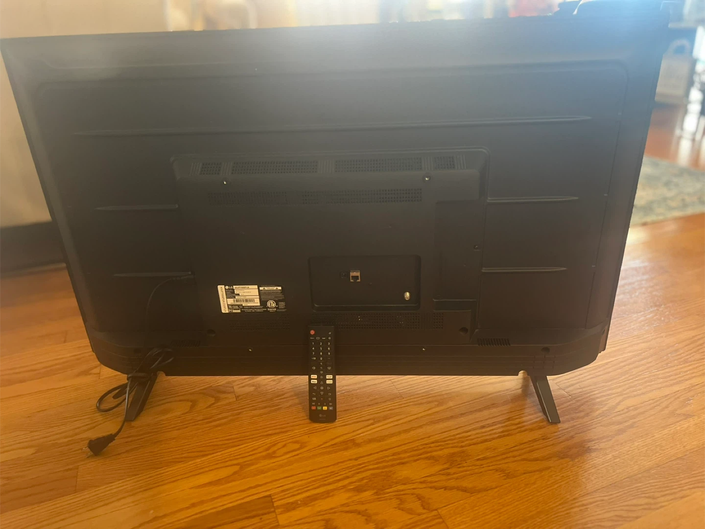 LG 43UP7000PUA 43" 4K UHD TV - photo 3