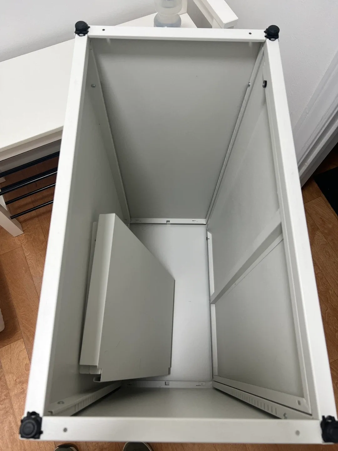 IKEA Sundso Cabinet - White image indicator(2)