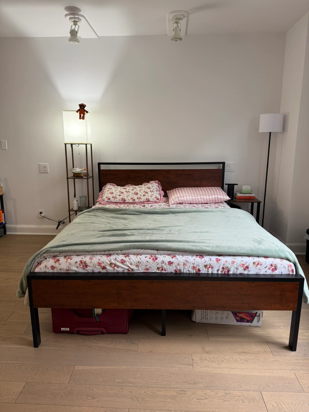 Bed frame - photo 2