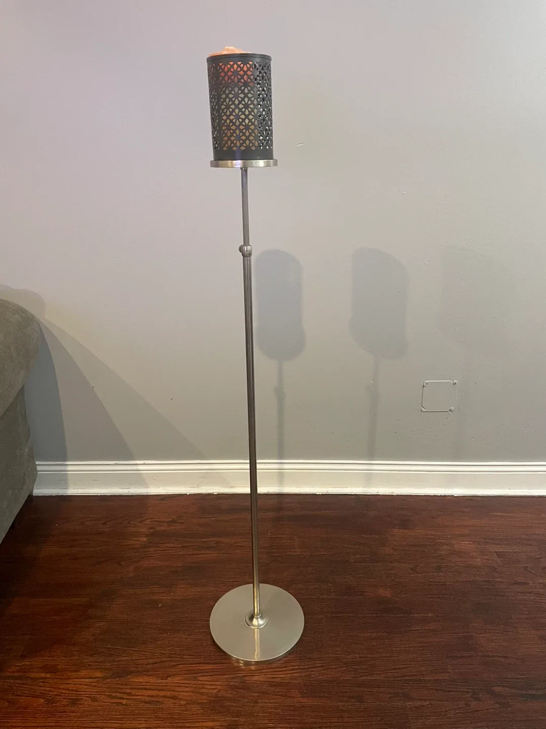 Silver Metal Candle Stand image indicator(2)