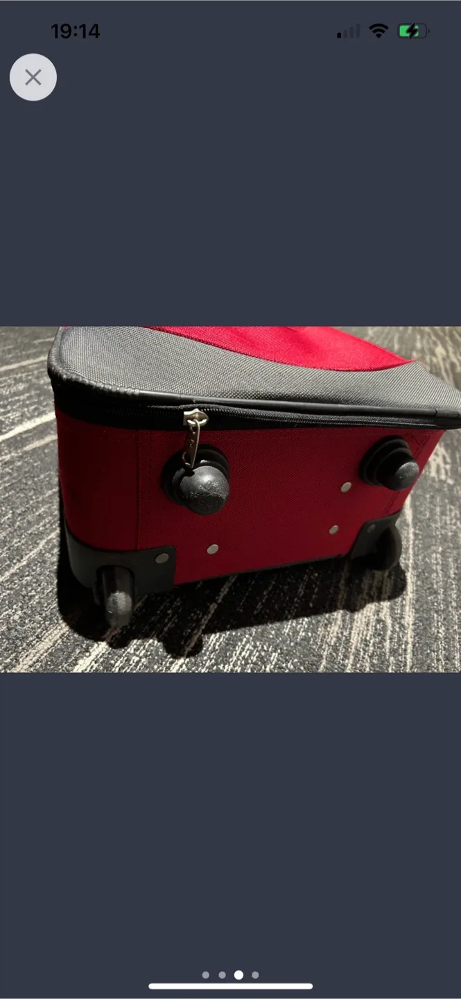 Carry on American Tourists Wheeled Suitcase image indicator(3)