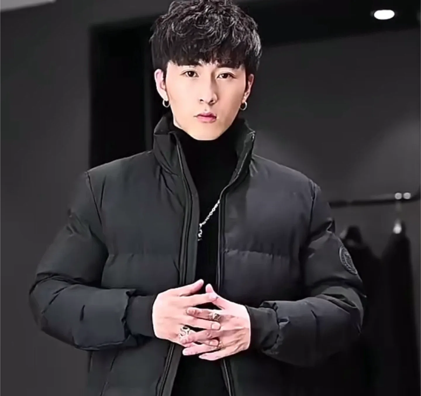 Man’s fashion viral jacket image indicator(2)