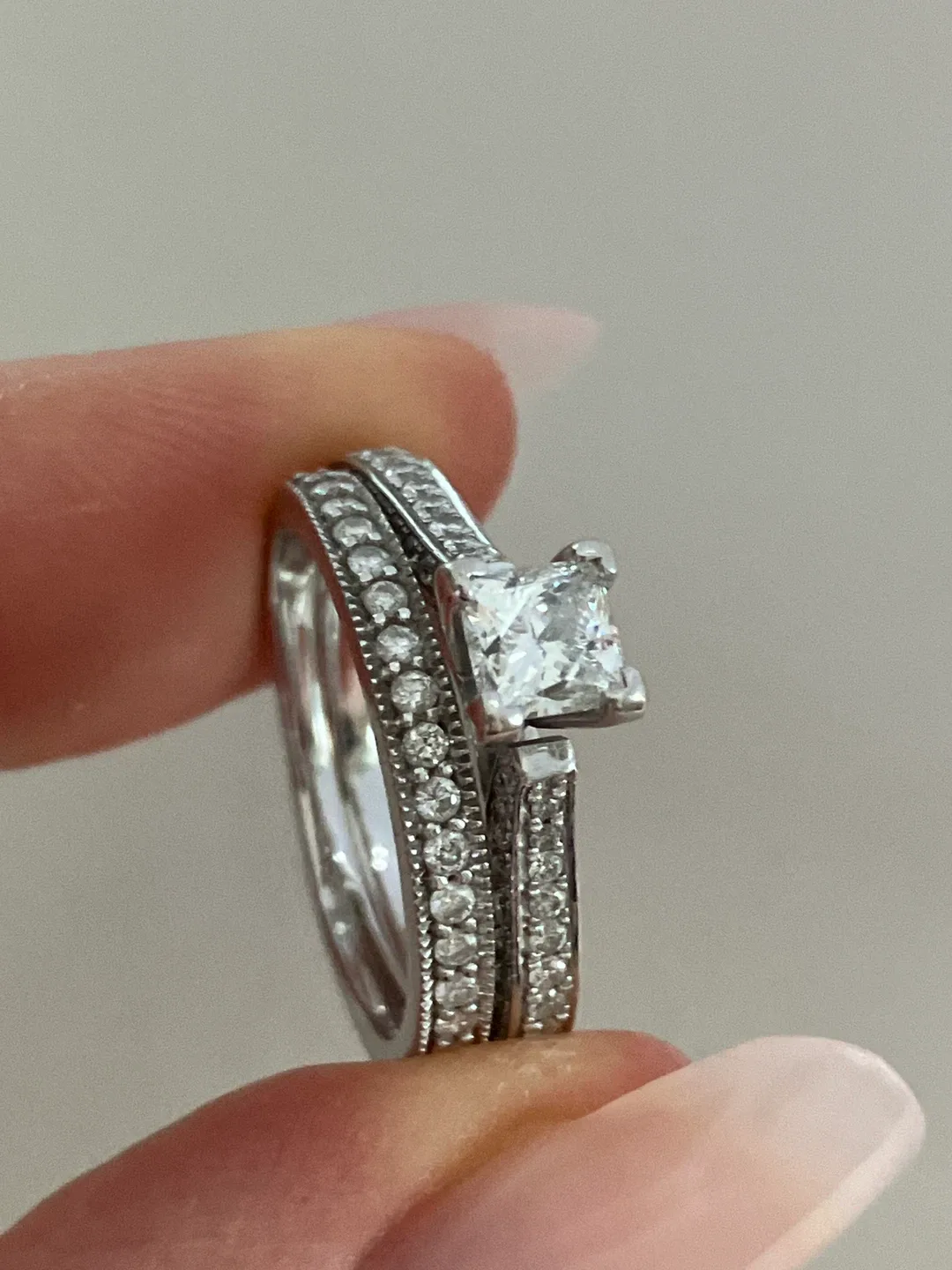 14k white gold & Real Diamond Wedding Ring Set image indicator(4)