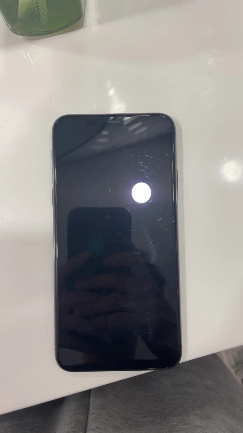 Apple iPhone 11 Pro Max image indicator(2)