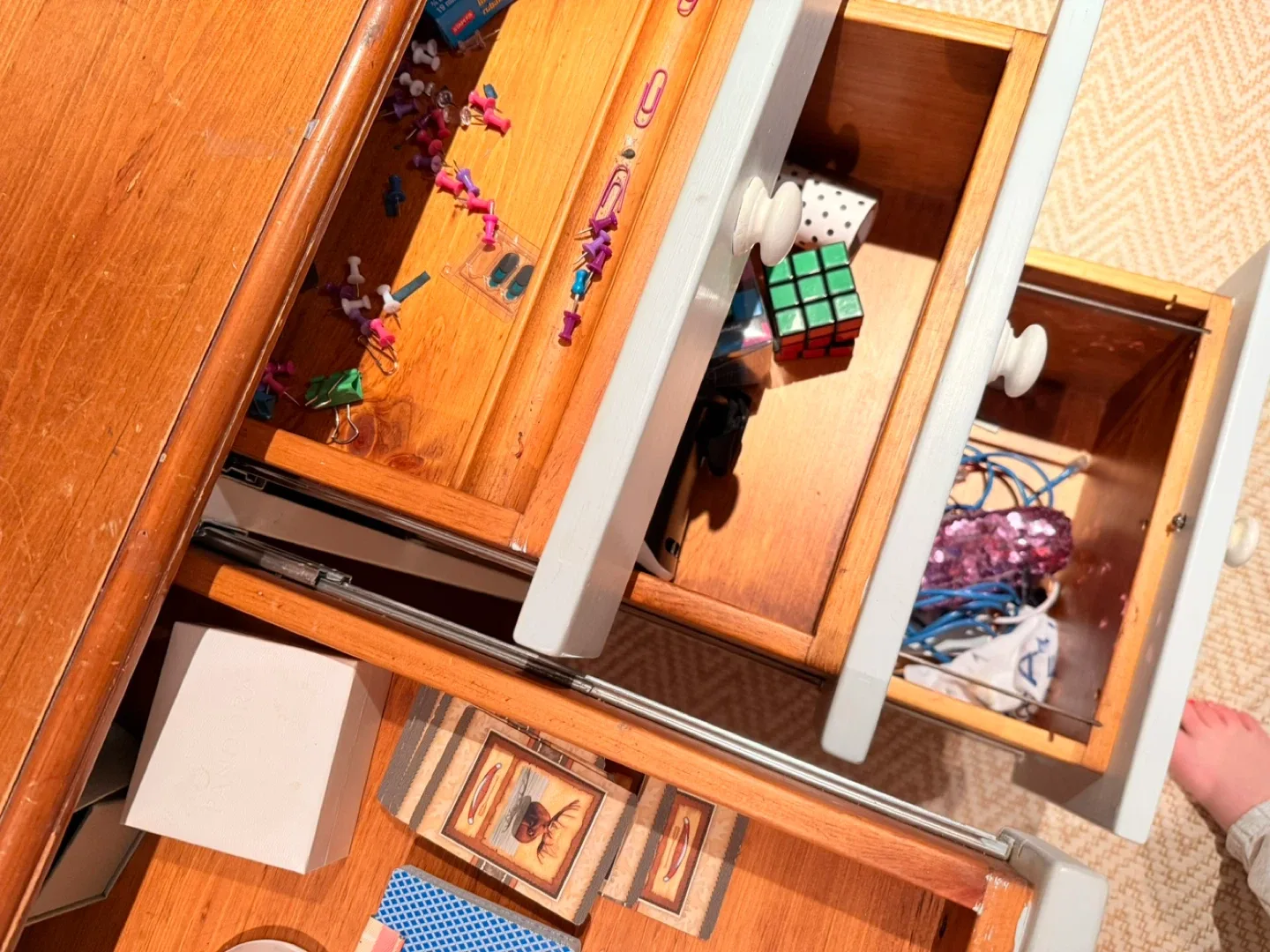 Wooden Desk with Drawers image indicator(4)