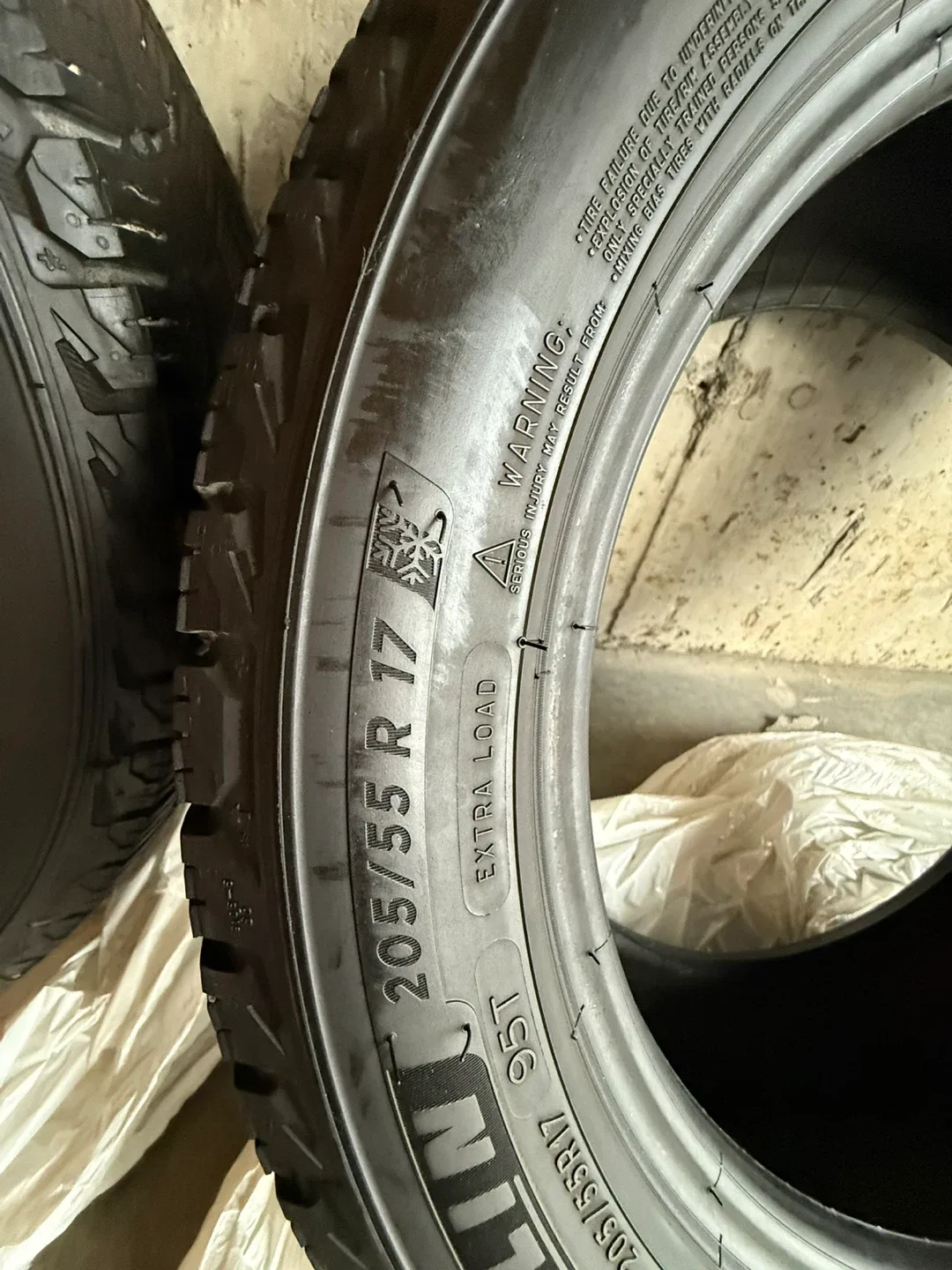 Michelin X-Ice Snow Tires 205/55R17