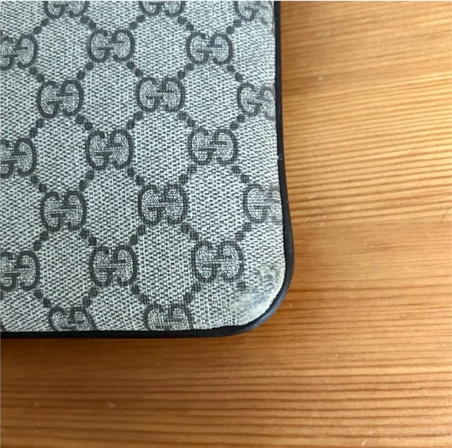 💯AUTHENTIC GUCCI MONOGRAM CROSSBODY BAG image indicator(10)