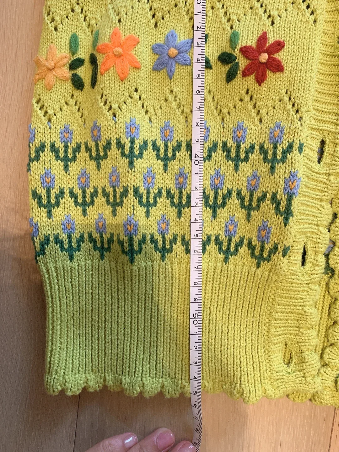 New Zara Knit Floral Vest - Size S image indicator(5)