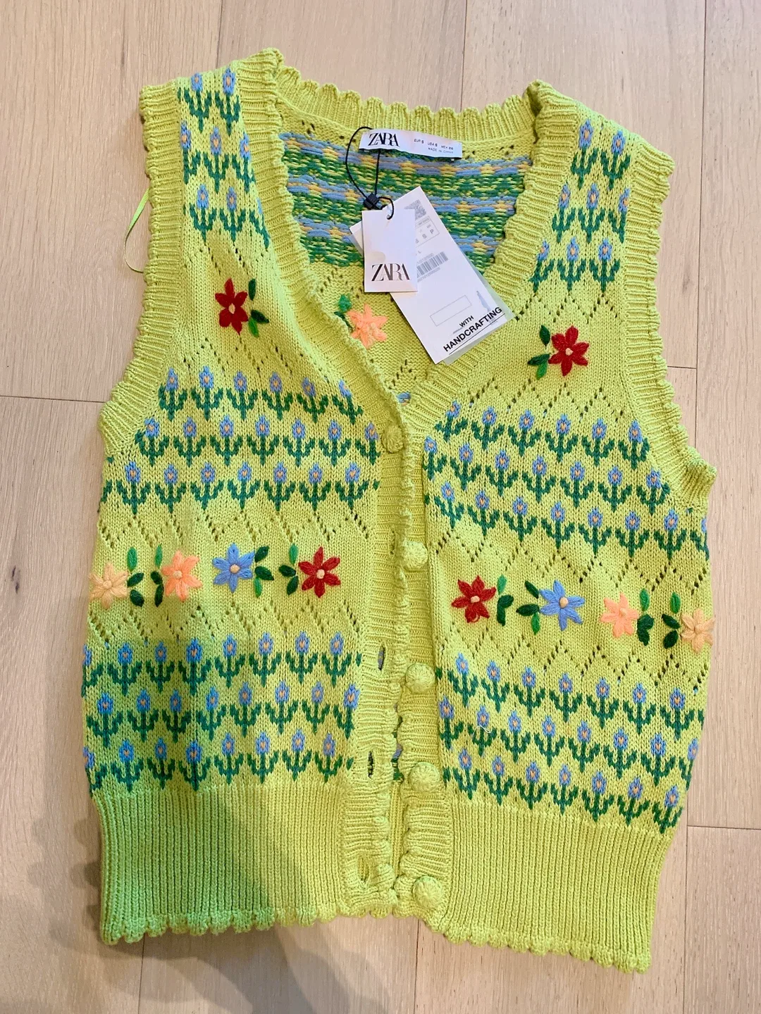 New Zara Knit Floral Vest - Size S image indicator(2)