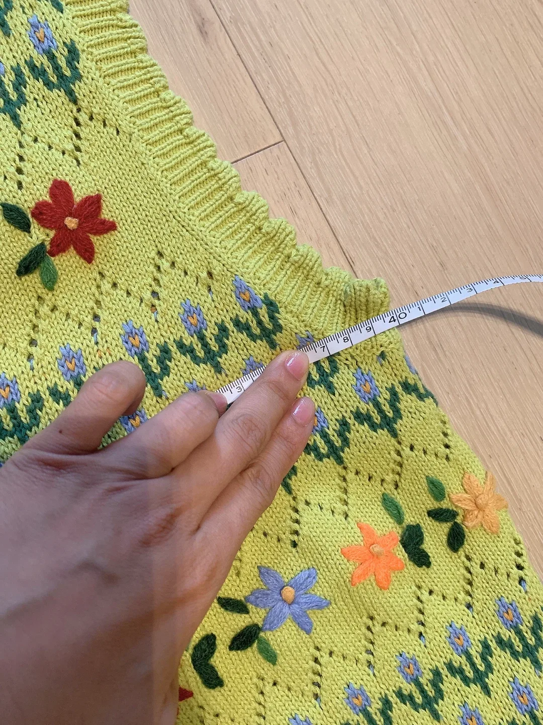 New Zara Knit Floral Vest - Size S image indicator(6)