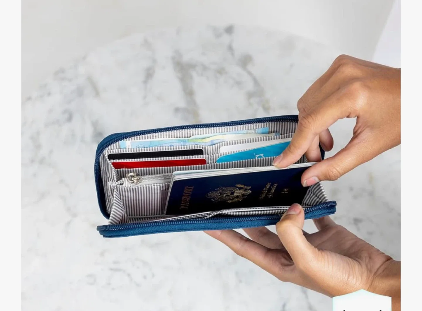 Travelon RFID Blocking Wallet image indicator(7)