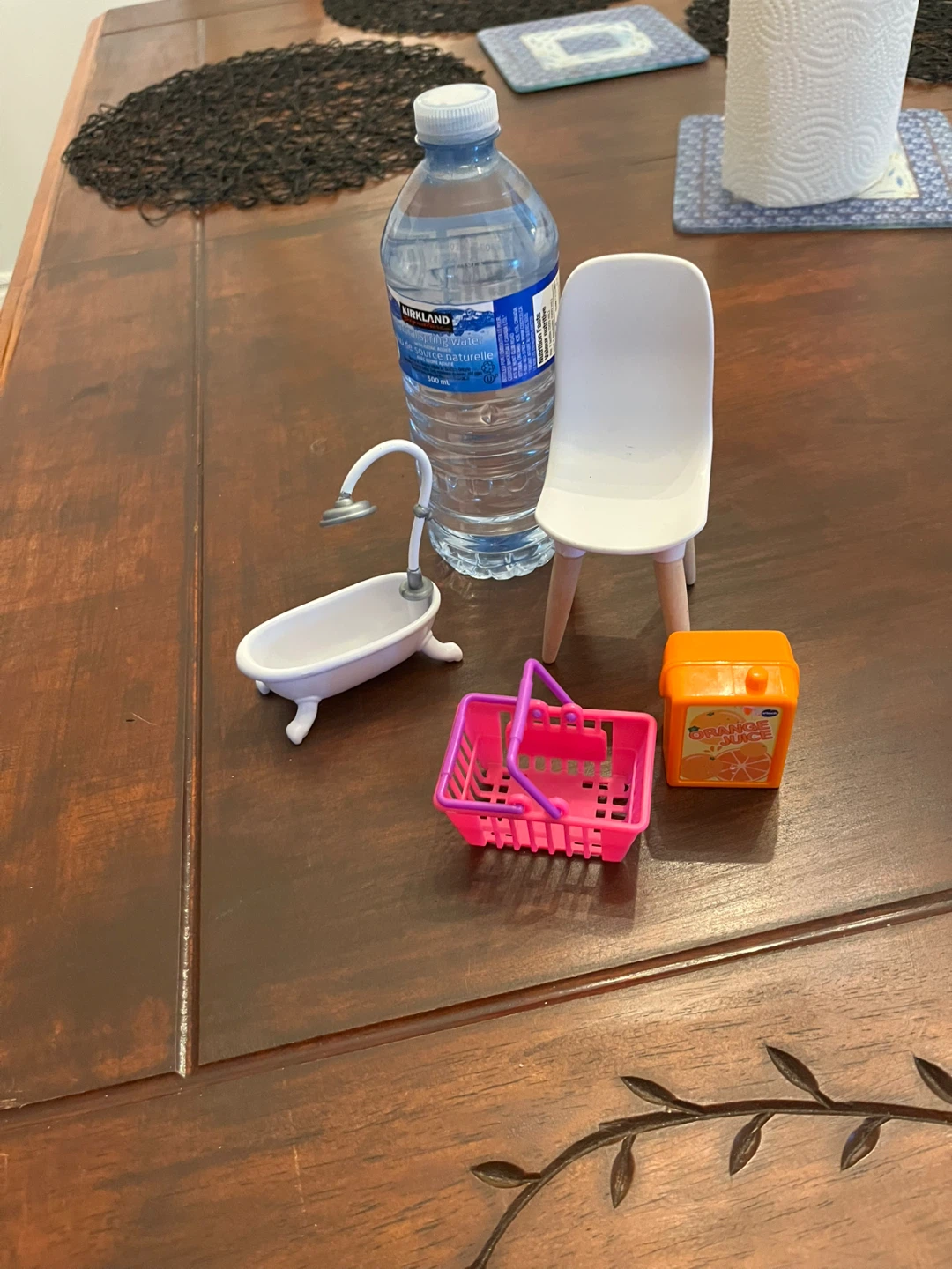 Dollhouse Miniature Furniture Set