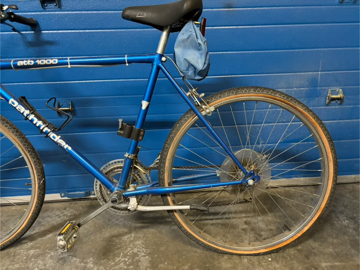 Pathfinder ATB 1000 Blue Bike image indicator(3)