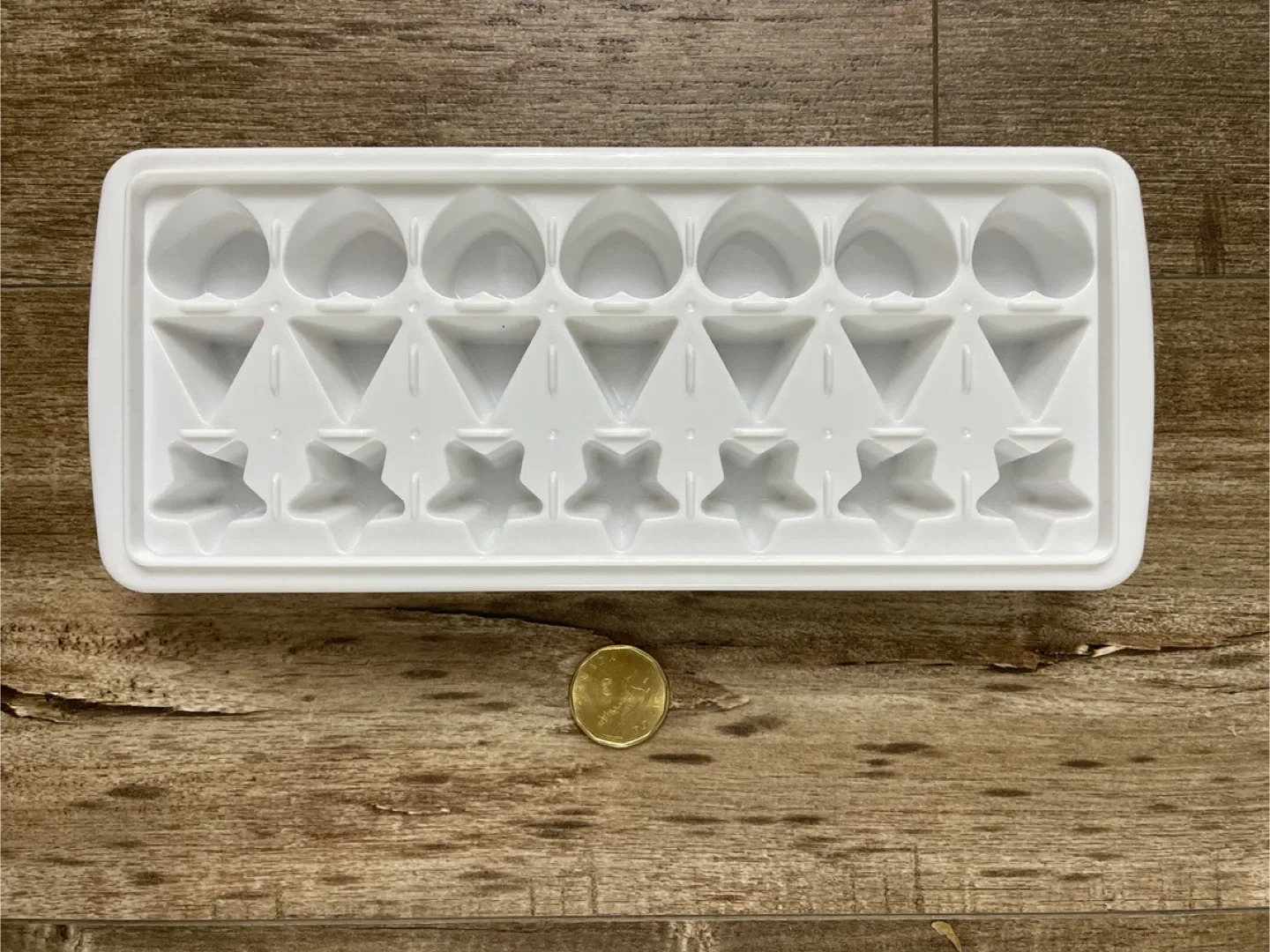 Plastic Ice Cube Tray thumbnail