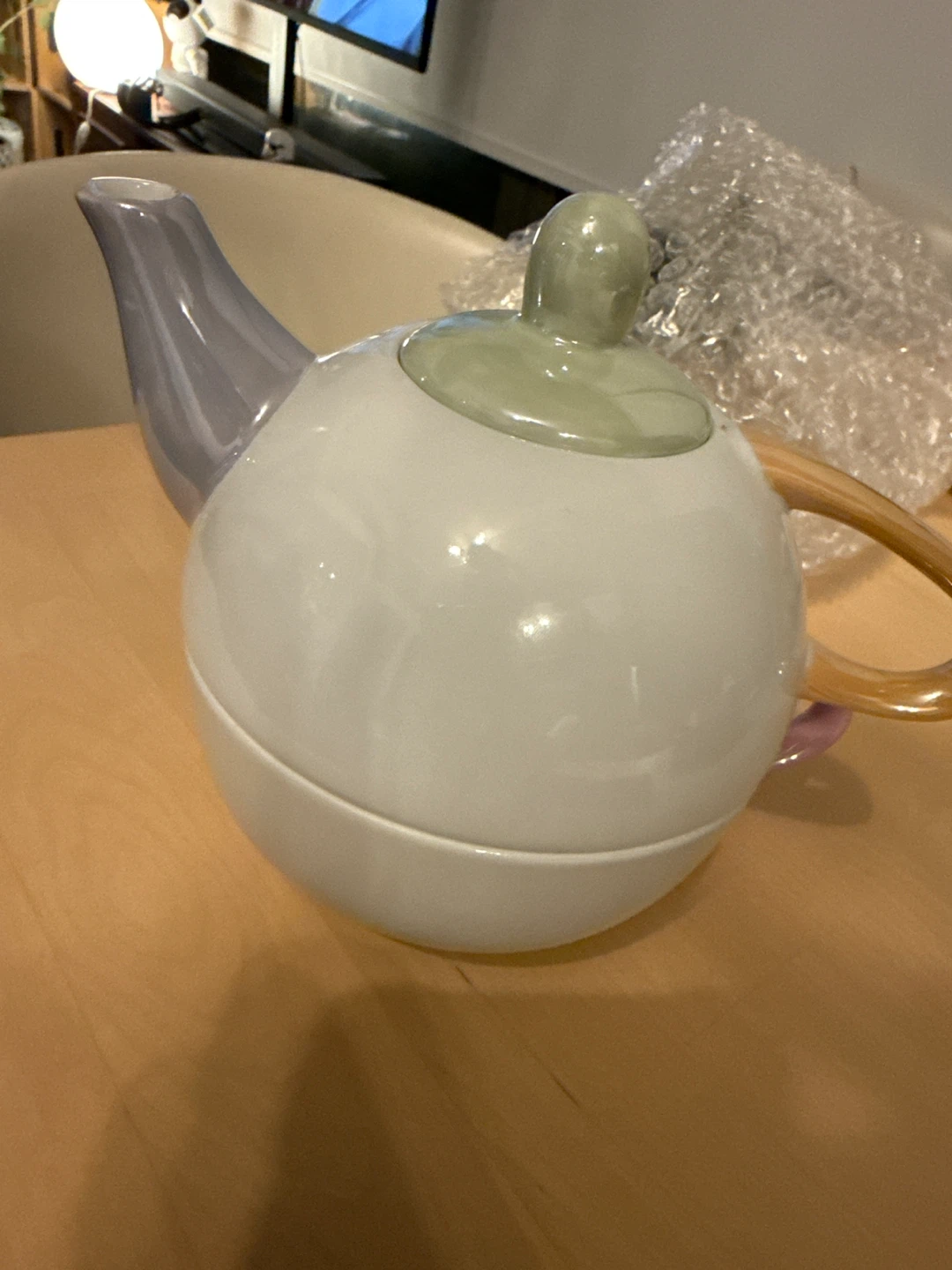 Stylish Teapot with Cup