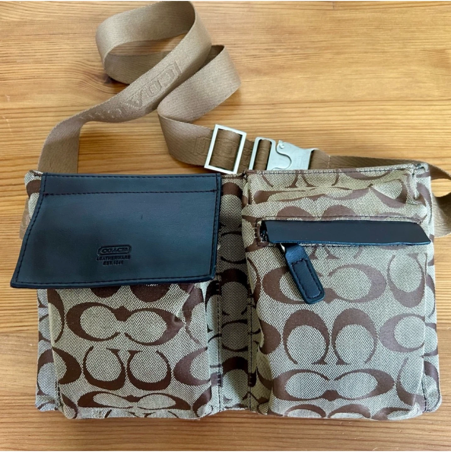 💯AUTHENTIC COACH BUMBAG/CROSSBODY
