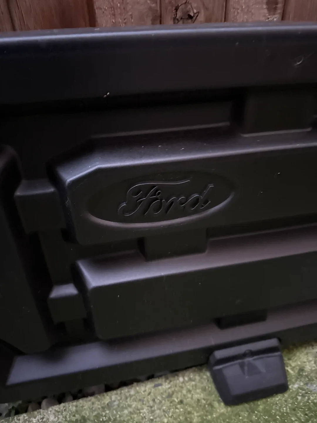 Moving sell out!!!! Ford Truck Bed Tonneau Cover - Black image indicator(2)