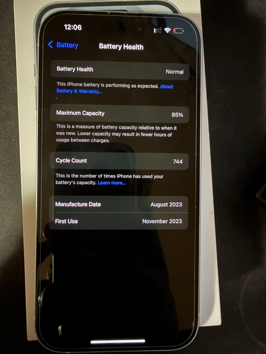 iPhone 15 - 85% Battery Health image indicator(3)