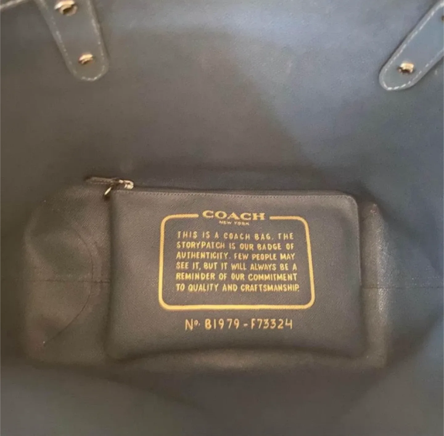 💯 AUTHENTIC *REVERSIBLE* TOTE BAG image indicator(7)