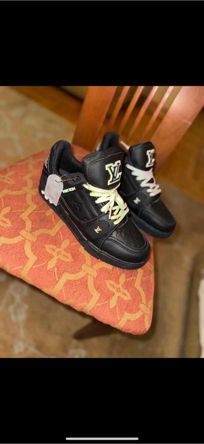 Louis Vuitton Black Leather Trainer Sneakers
