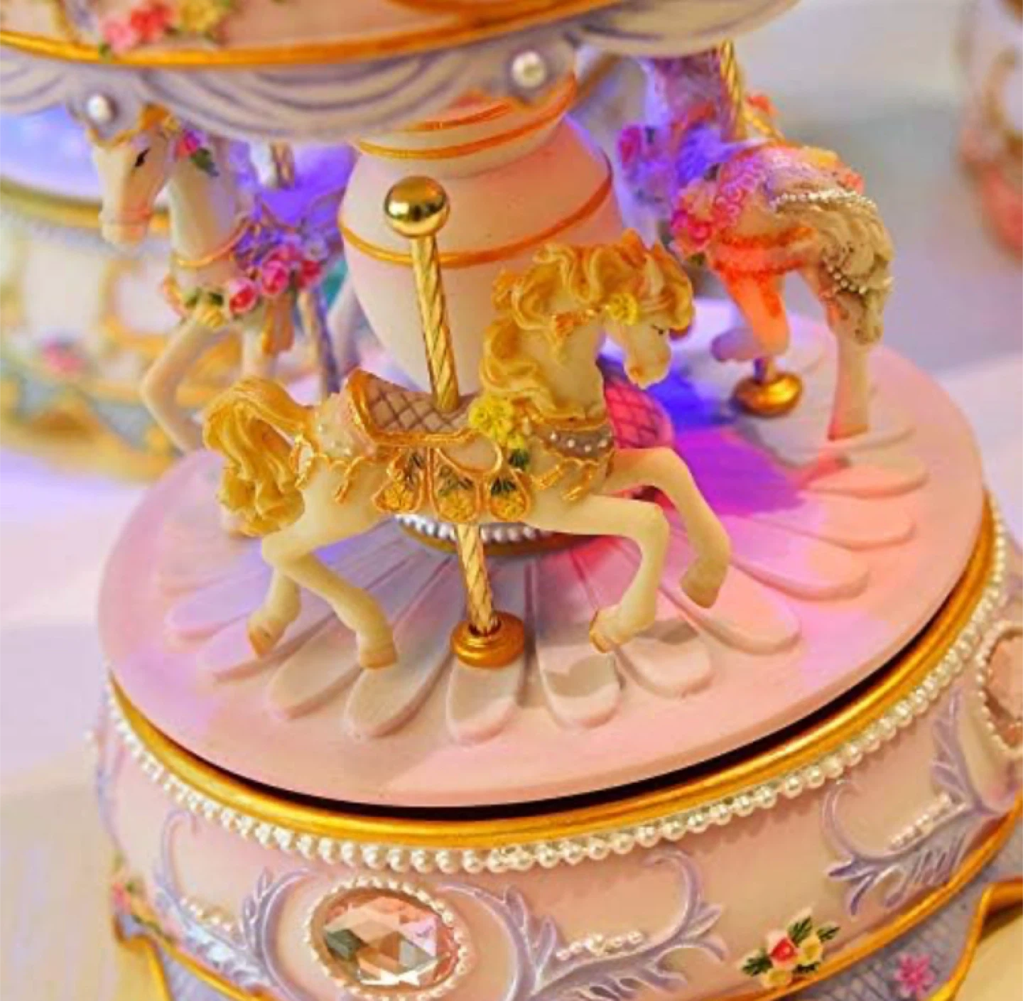 Carousel Horse Musical Box - photo 3