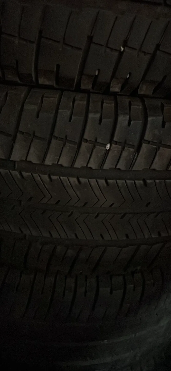 Michelin Tire 275/65R18 image indicator(6)