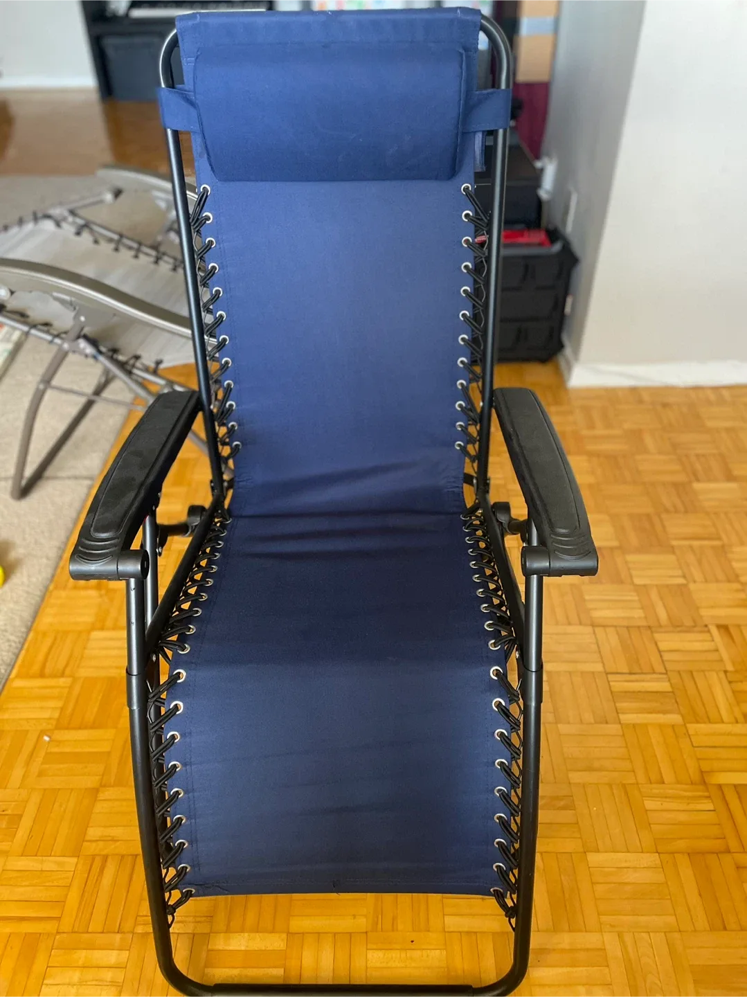 Zero Gravity Lounge Chairs - Beige & Navy Blue image indicator(3)