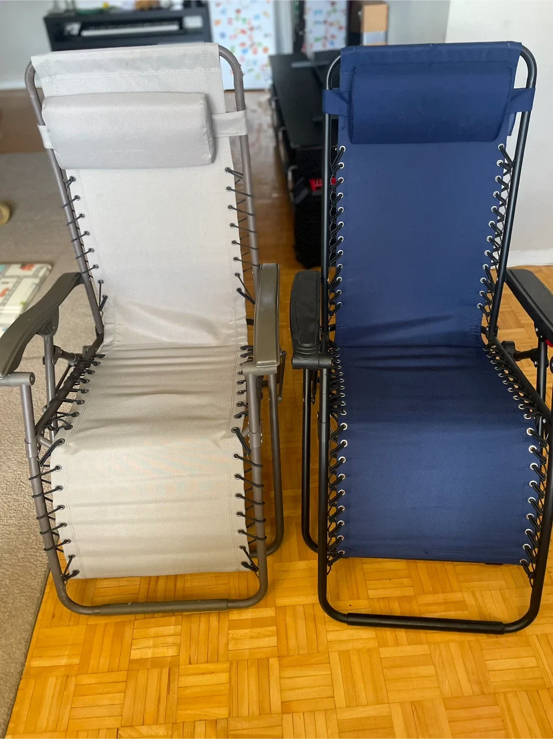 Zero Gravity Lounge Chairs - Beige & Navy Blue image indicator(2)