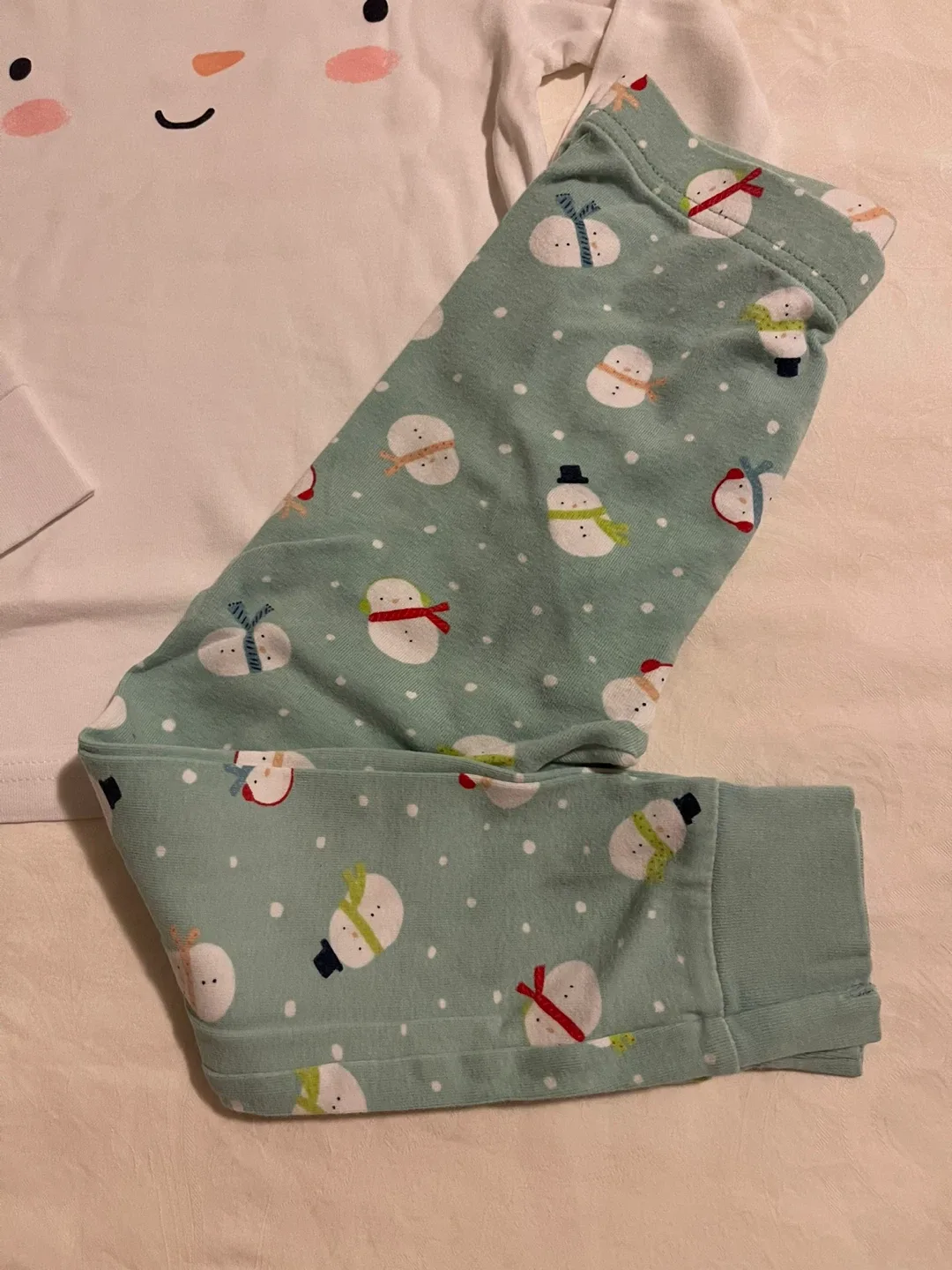 Old Navy Snowman Pajamas size 4T image indicator(3)
