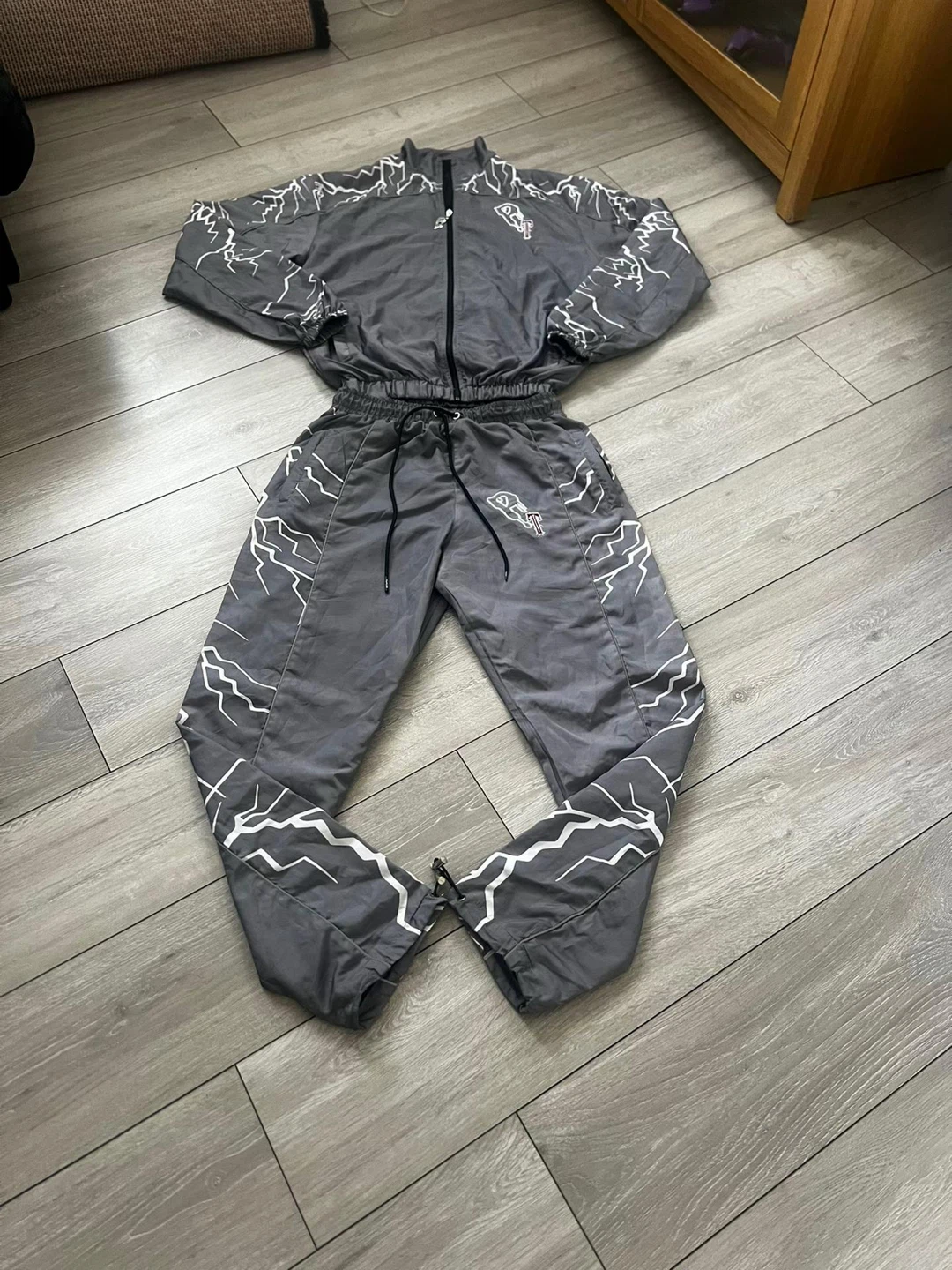 P T Grey Tracksuit with Lightning Design - photo 4