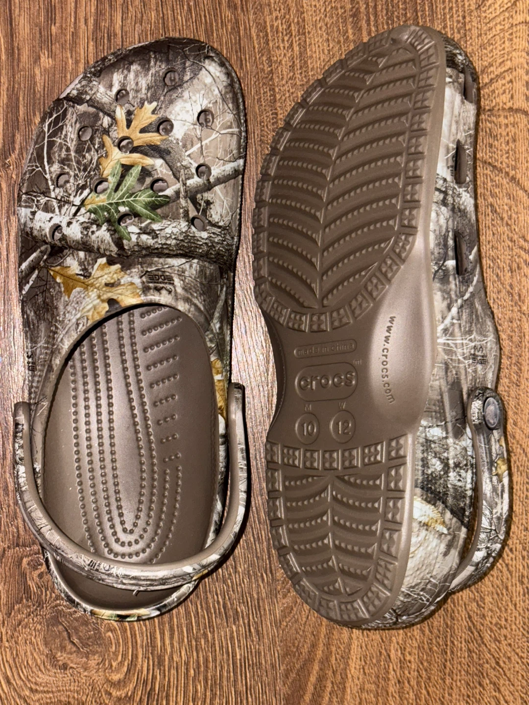 Crocs Classic Realtree Clogs, Men's 10/Women's 12 - photo 2