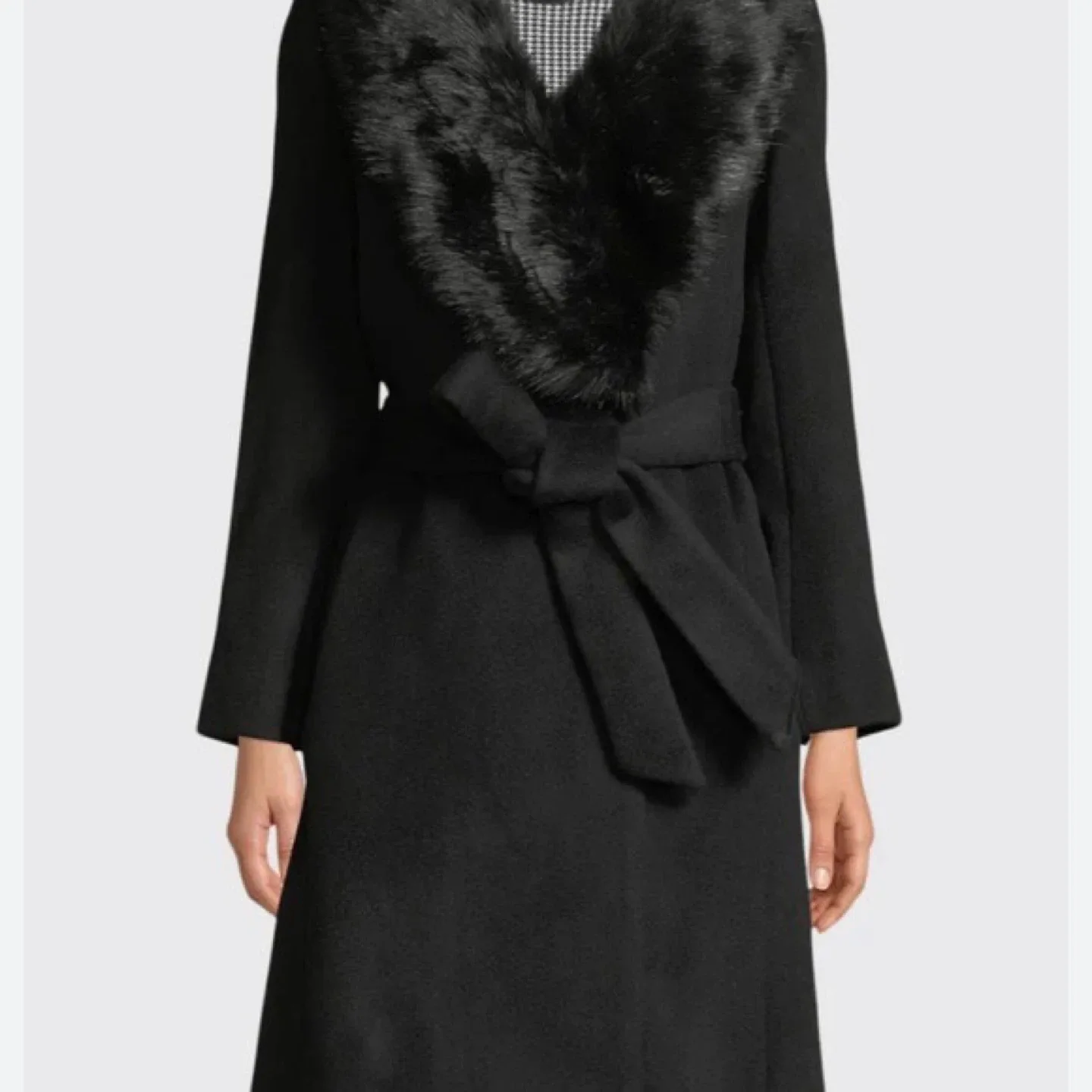 Club Monaco Wool Coat (XS) with Faux-fur Collar image indicator(7)