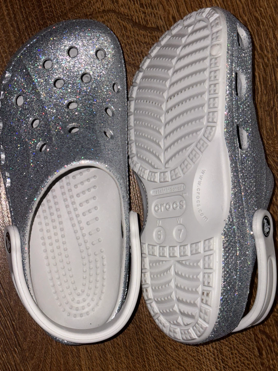 Crocs Silver Glitter Clogs, Size 7