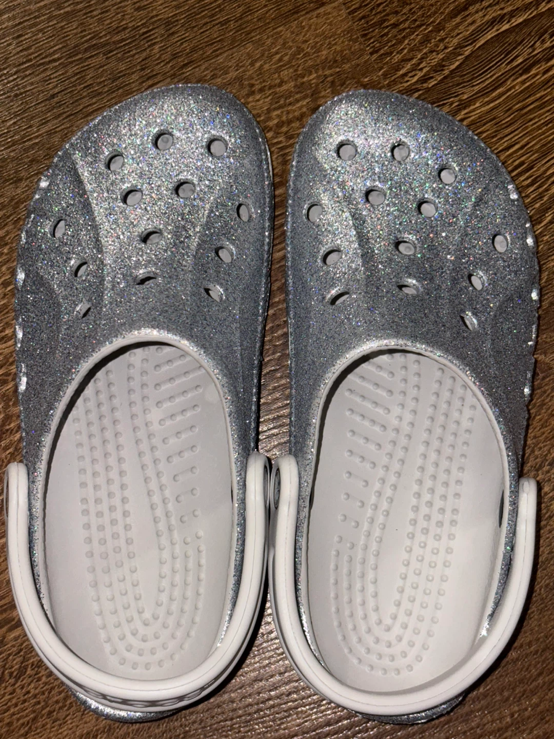 Crocs Silver Glitter Clogs, Size 7 - photo 2