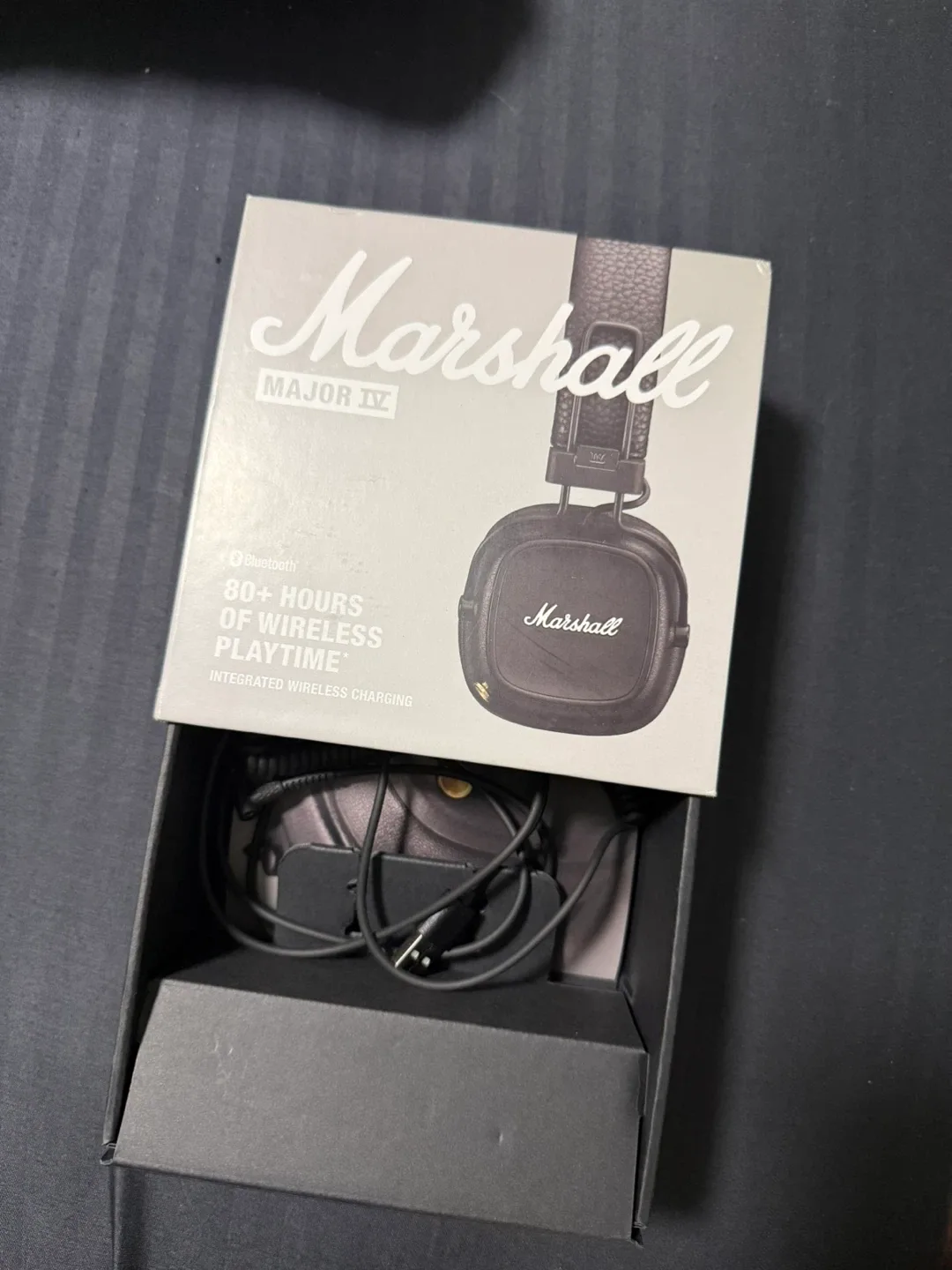 Marshall Major IV Bluetooth Headphones - Like New! image indicator(4)