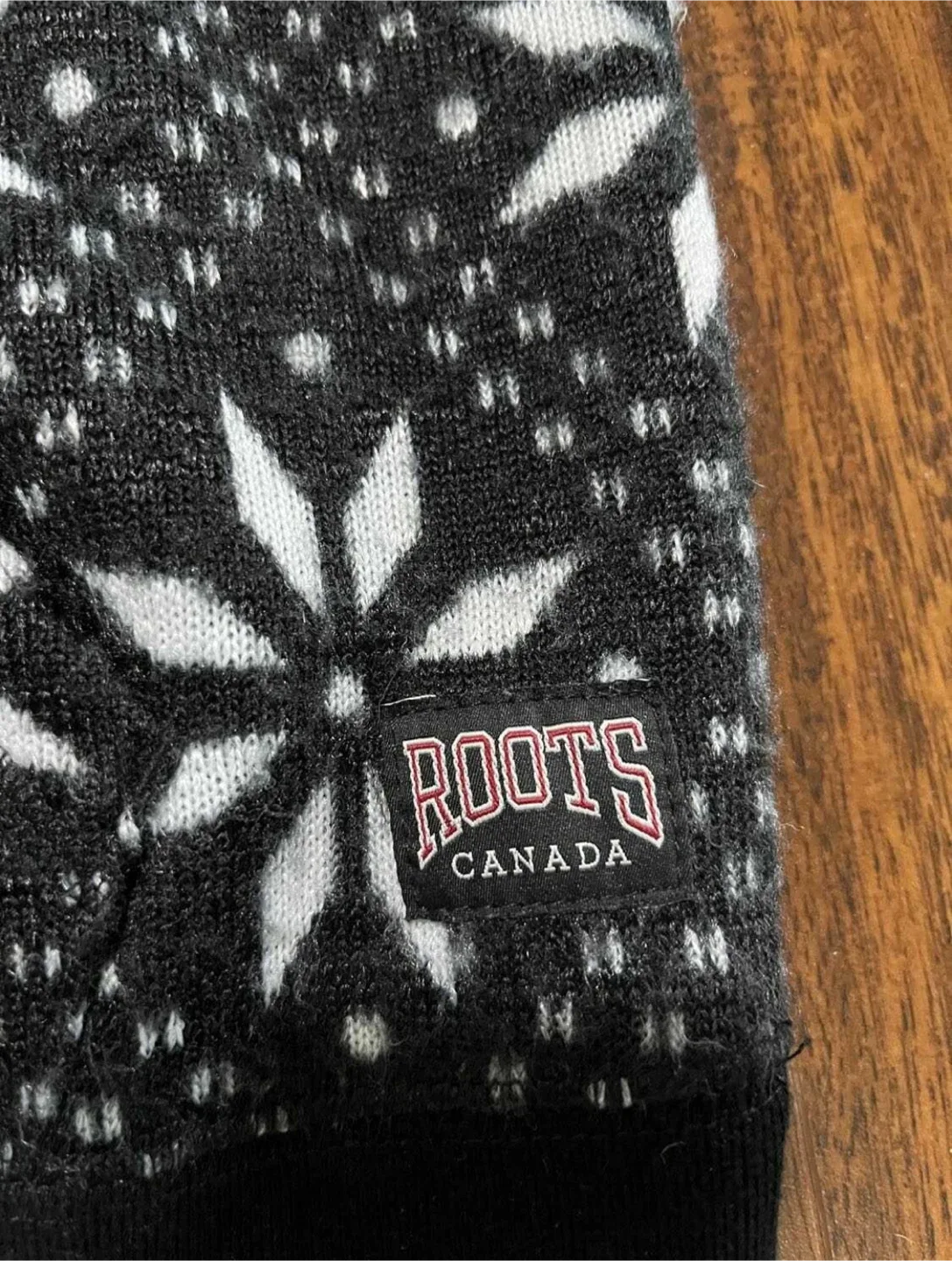 Roots women’s small snowflake hoodie, black and white image indicator(3)