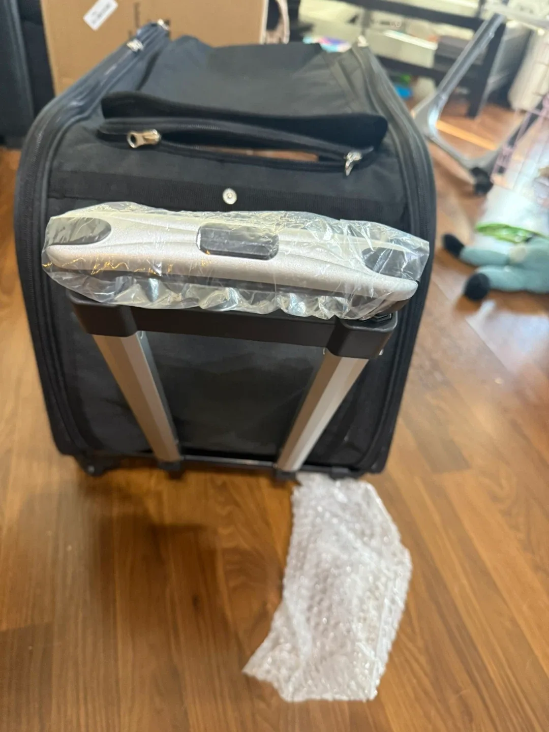 VEVOR Rolling Pet Carrier - Black LARGE image indicator(3)