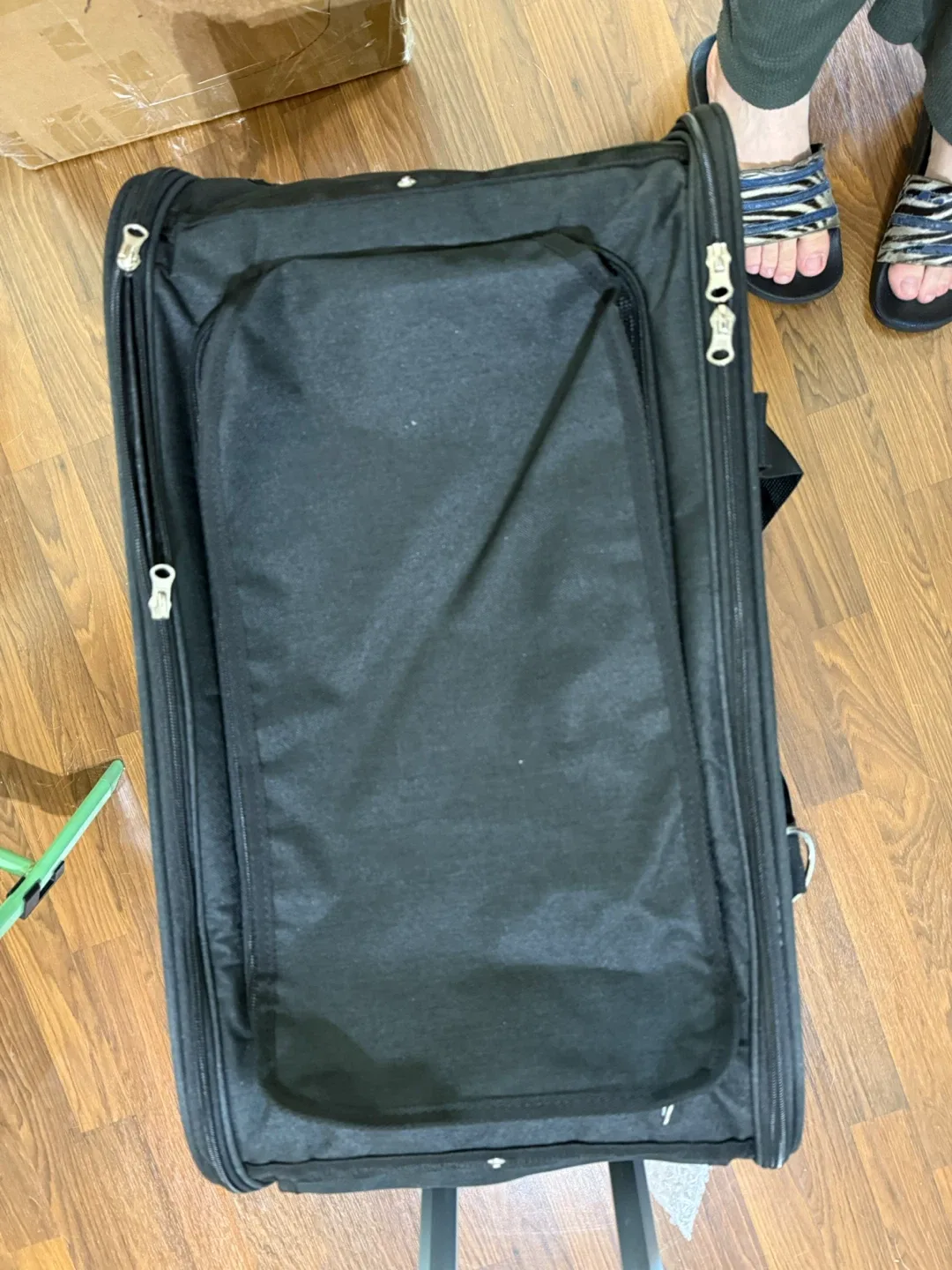 VEVOR Rolling Pet Carrier - Black LARGE image indicator(2)