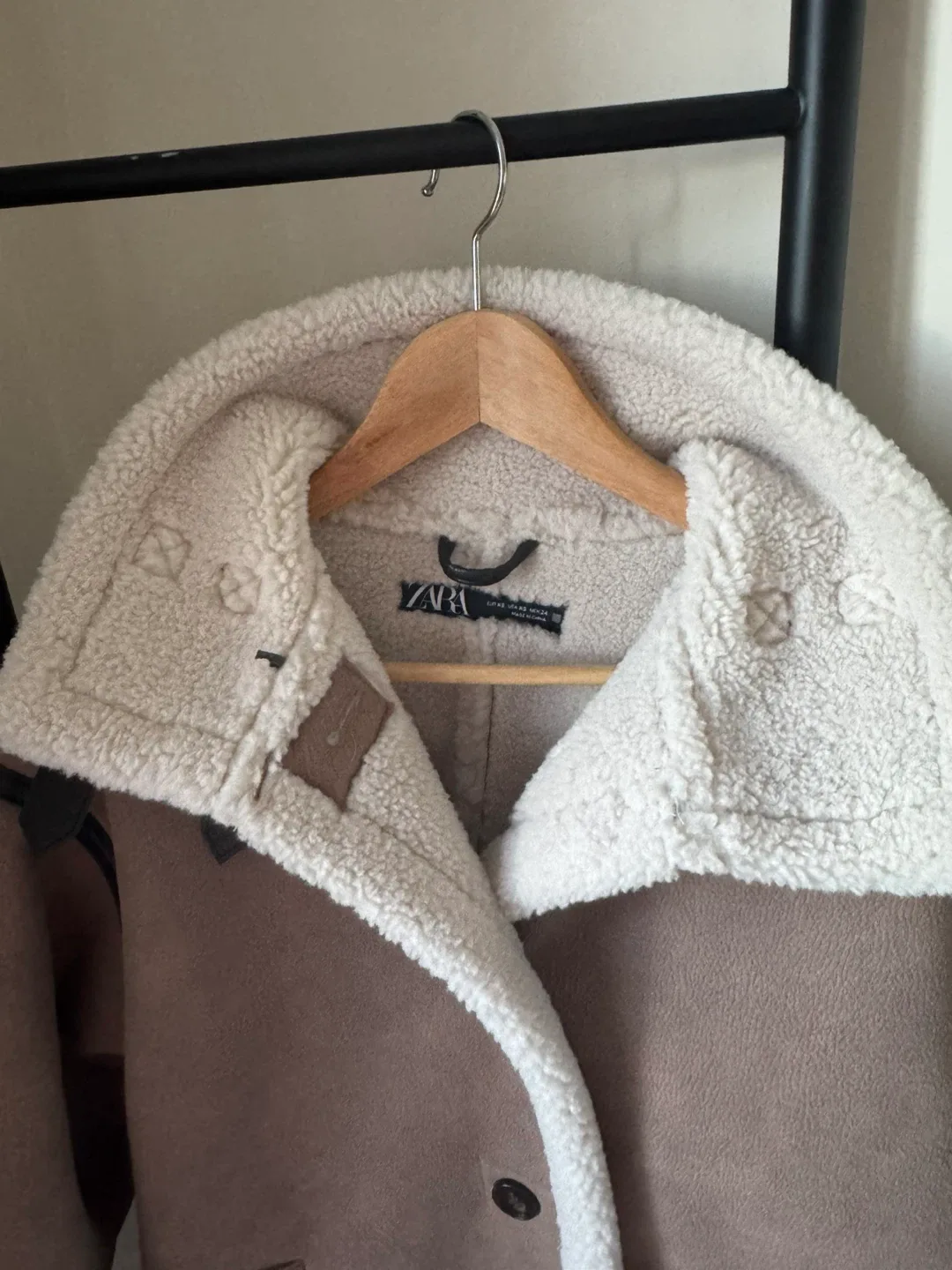 Zara XS Faux Suede Sherpa Coat image indicator(6)