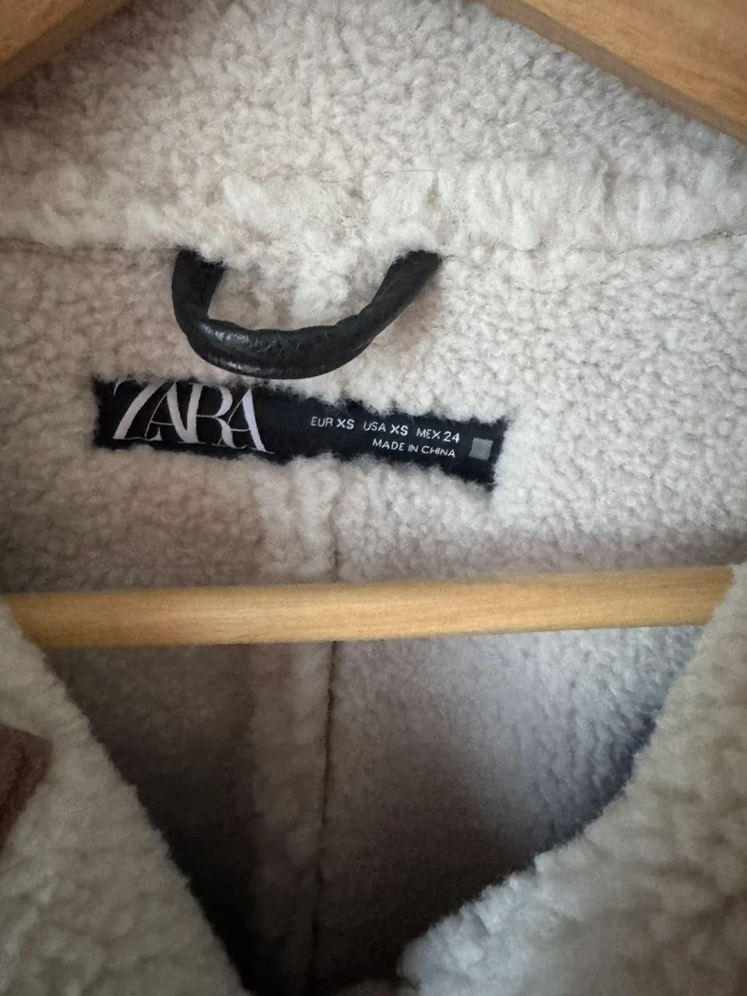 Zara XS Faux Suede Sherpa Coat image indicator(5)