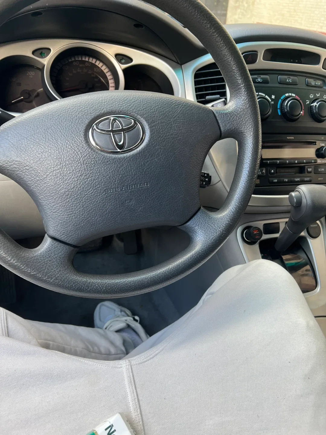 Toyota Highlander hybrid SUV image indicator(5)