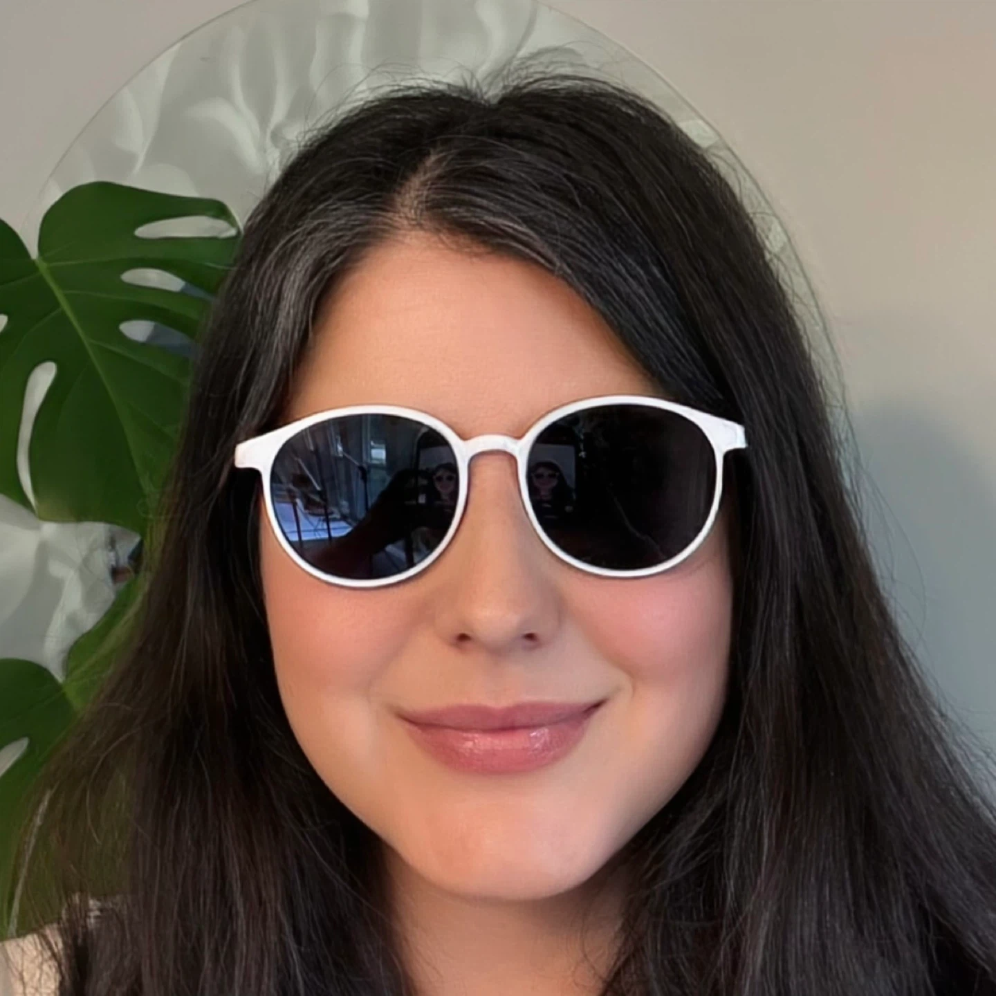 Meet Glasses White Frame Sunglasses Classic Round Shades 14
