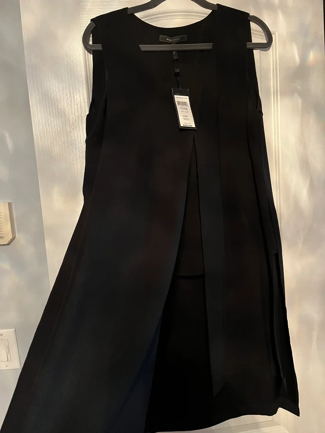 BCBGMAXAZRIA Black top- Size L image indicator(4)