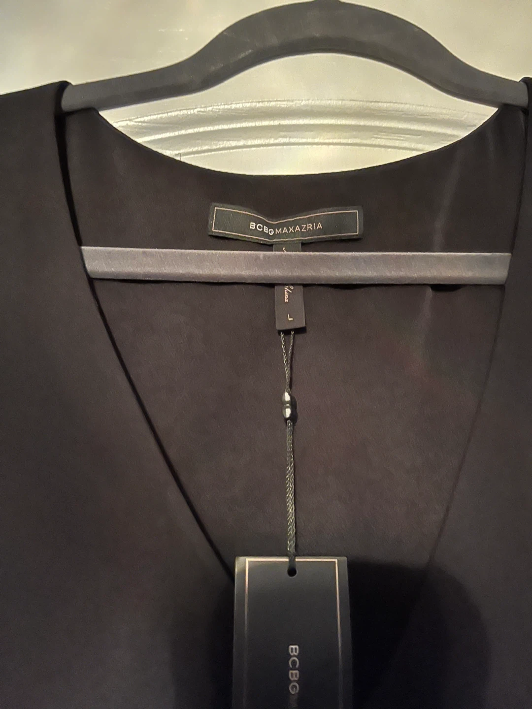 BCBGMAXAZRIA Black top- Size L - photo 2